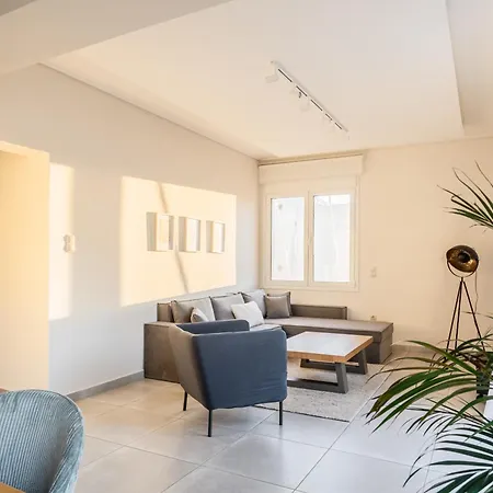 Acropolis Apartment *